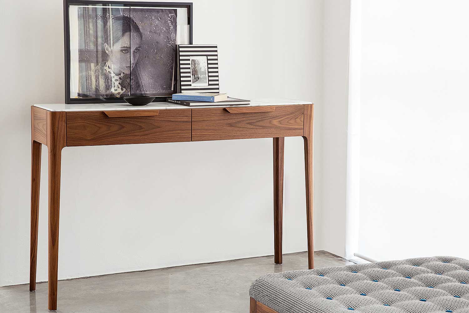 Ziggy Console Table With Drawers by Porada | room service 360°