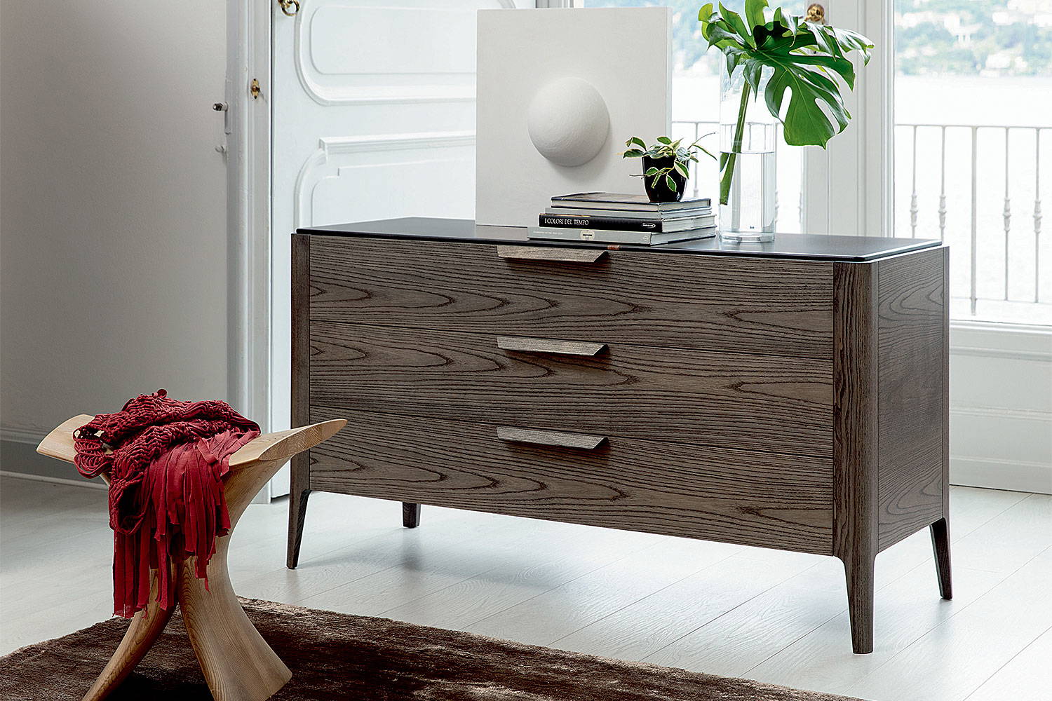Ziggy Dresser